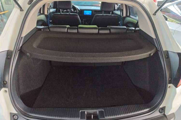 Used Honda Vezel 2017 1.8L CVT Front-Wheel Drive Pioneer Edition Trunk