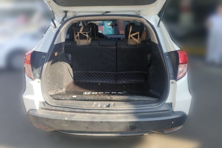 Used Honda Vezel 2017 1.5L CVT 2WD Comfort Model Trunk