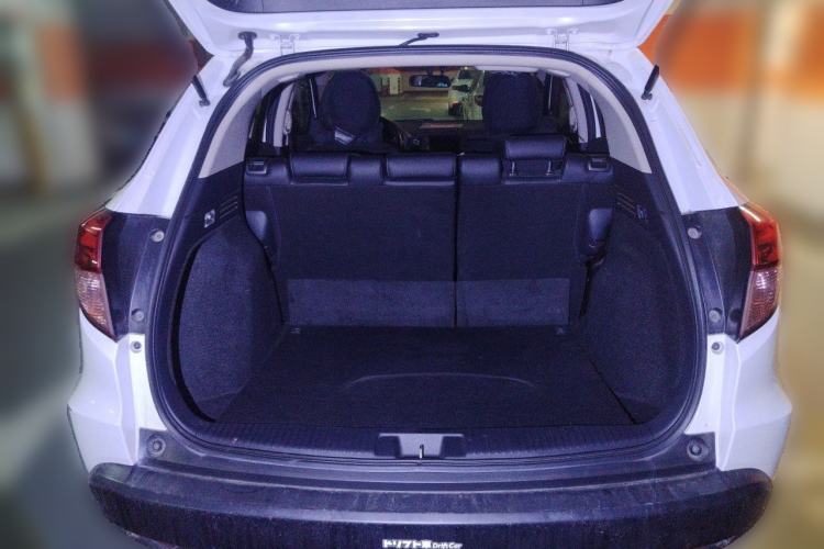Used Honda Vezel 2017 1.8L CVT Front-Wheel Drive Pioneer Edition Trunk