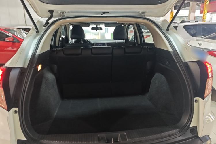 Used Honda Vezel 2017 1.8L CVT Front-Wheel Drive Pioneer Edition Trunk