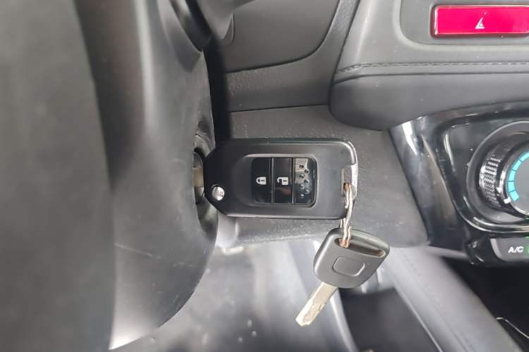 Used Honda Vezel 2017 1.5L CVT 2WD Comfort Model Vehicle Key