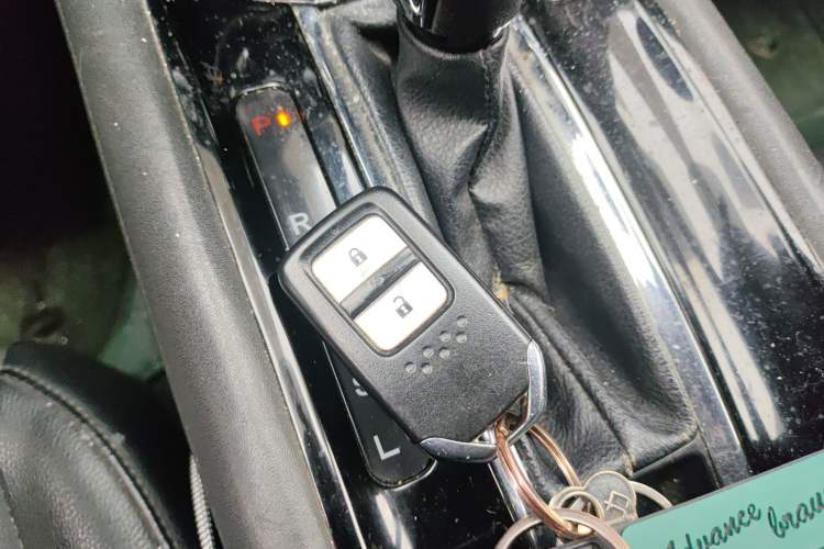 Used Honda Vezel 2017 1.8L CVT Front-Wheel Drive Pioneer Edition Vehicle Key