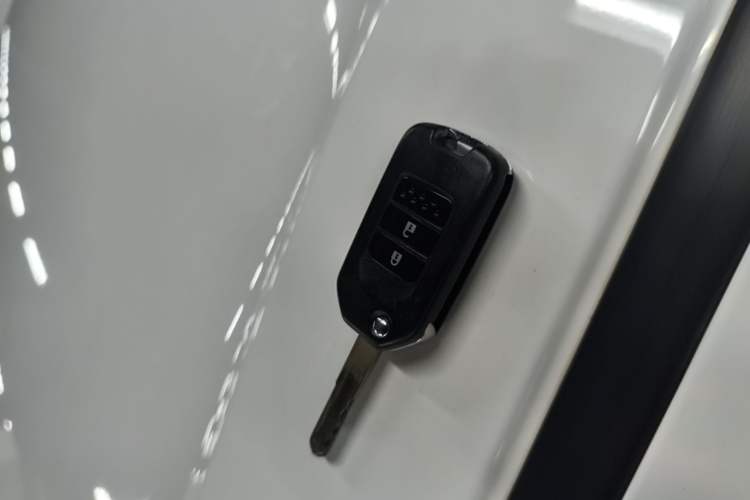 Used Honda Vezel 2017 1.5L CVT 2WD Comfort Model Vehicle Key