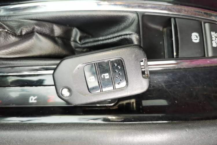 Used Honda Vezel 2017 1.5L CVT 2WD Comfort Model Vehicle Key