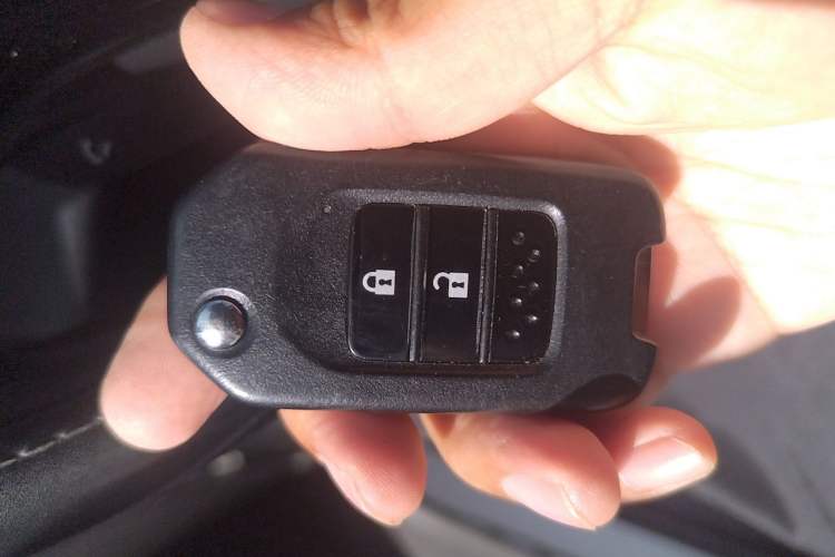 Used Honda Vezel 2017 1.5L CVT 2WD Comfort Model Vehicle Key
