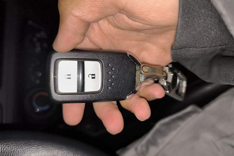 Used Honda Vezel 2017 1.8L CVT Front-Wheel Drive Pioneer Edition Vehicle Key