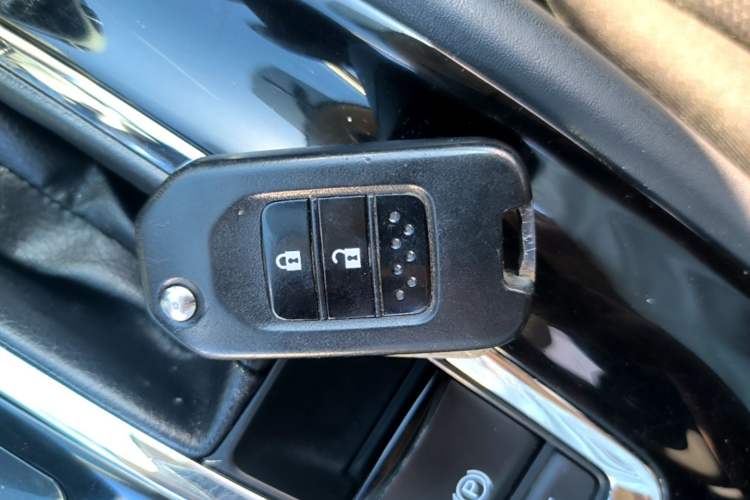 Used Honda Vezel 2017 1.5L CVT 2WD Comfort Model Vehicle Key