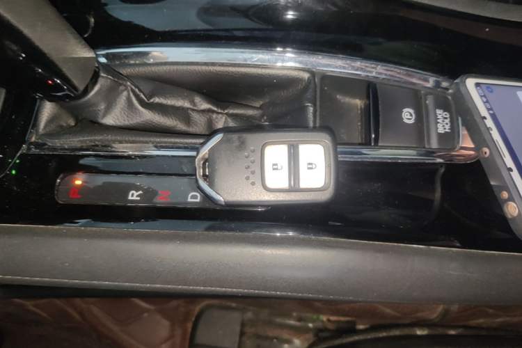 Used Honda Vezel 2017 1.8L CVT Front-Wheel Drive Pioneer Edition Vehicle Key
