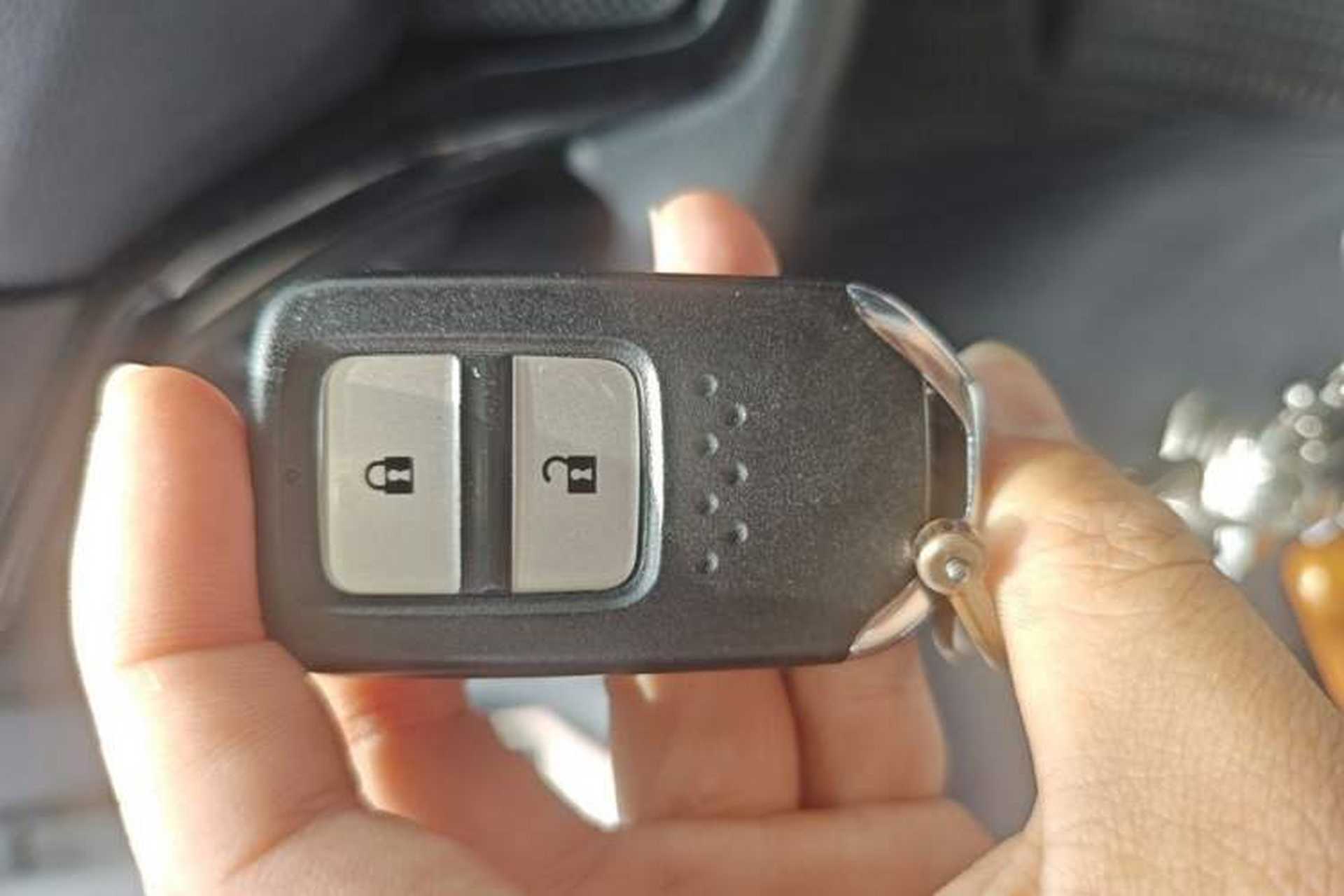 Used Honda Vezel 2017 1.8L CVT Front-Wheel Drive Pioneer Edition Vehicle Key