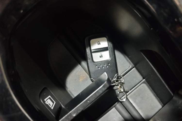 Used Honda Vezel 2017 1.8L CVT Front-Wheel Drive Pioneer Edition Vehicle Key