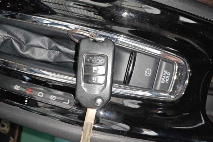 Used Honda Vezel 2017 1.5L CVT 2WD Comfort Model Vehicle Key