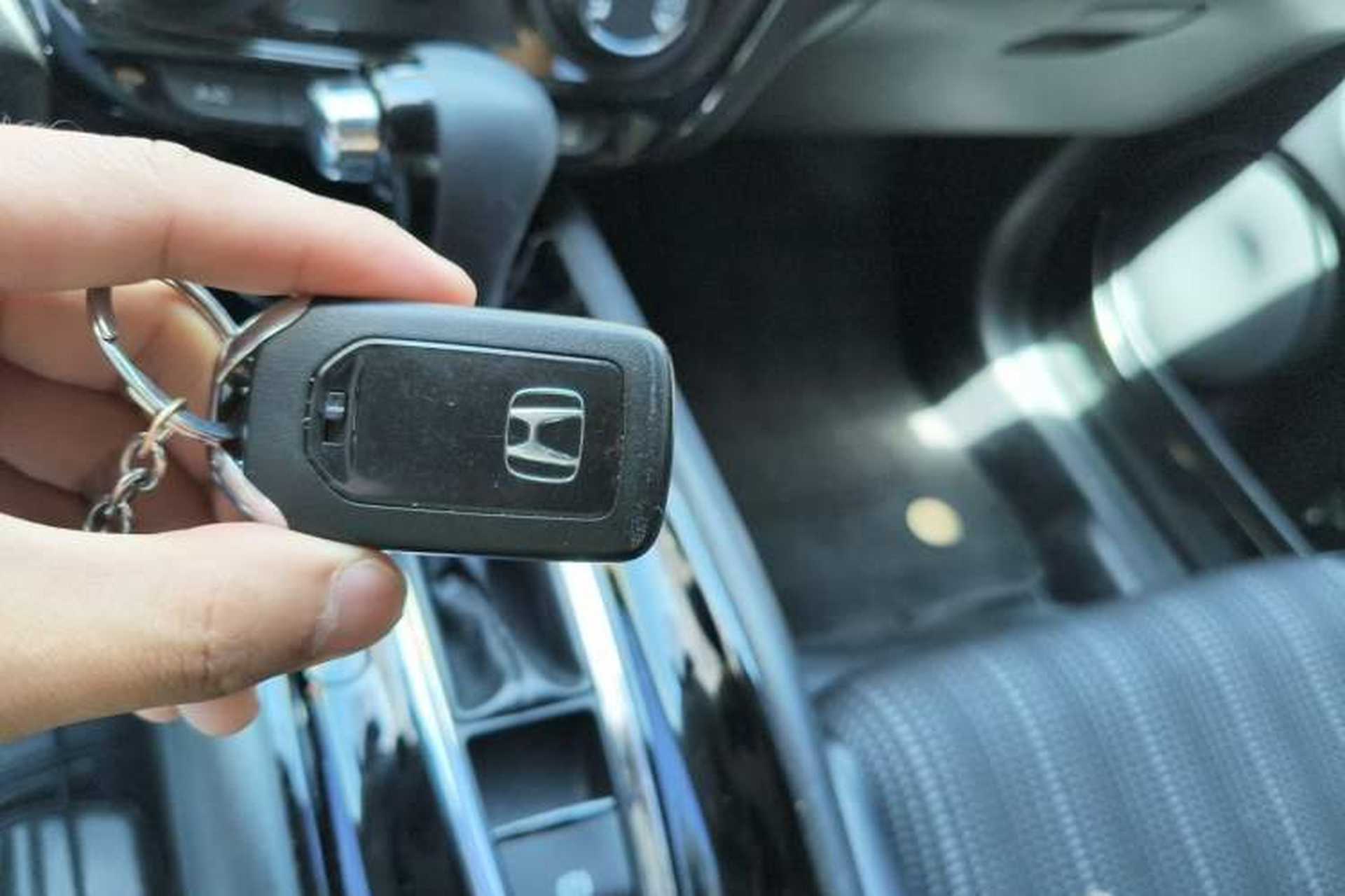 Used Honda Vezel 2017 1.8L CVT Front-Wheel Drive Pioneer Edition Vehicle Key