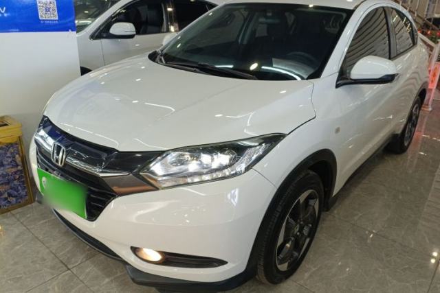 Ojetý Honda Vezel 2017 1.8L CVT Front-Wheel Drive Pioneer Edition