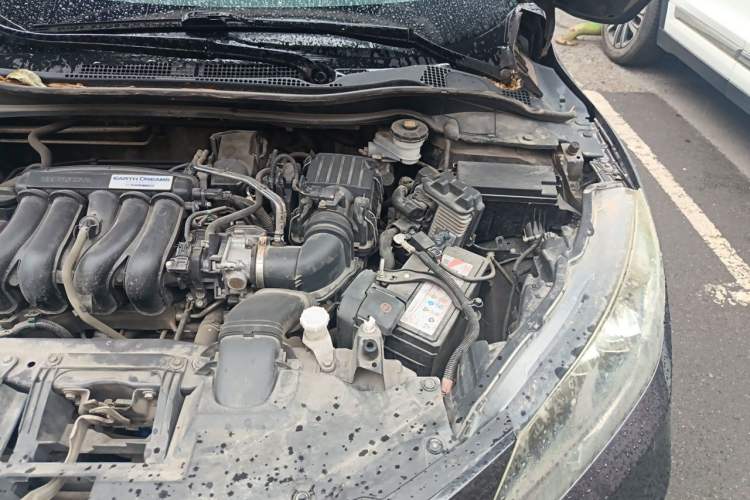 Used Honda Vezel 2018 1.5L CVT 2WD Technology Elite Model Engine Bay Left
