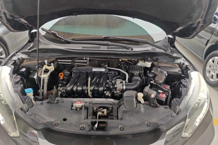 Used Honda Vezel 2018 1.5L CVT 2WD Technology Elite Model Engine Bay