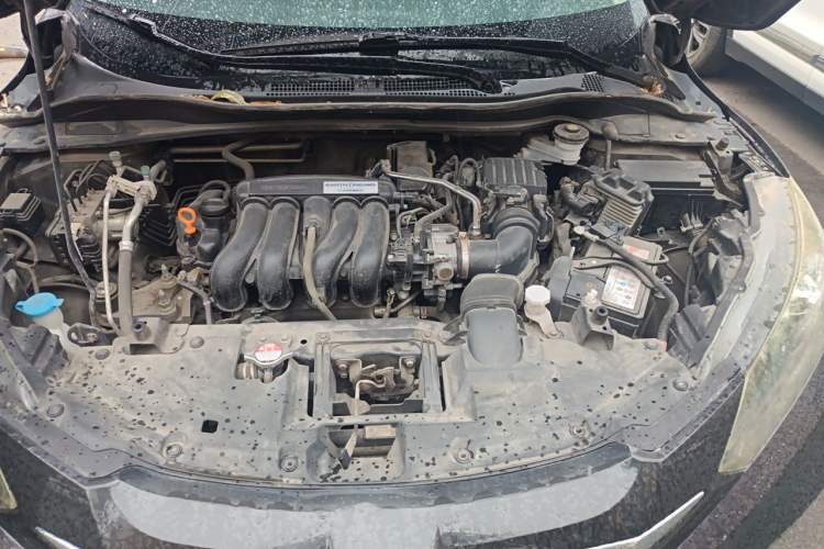 Used Honda Vezel 2018 1.5L CVT 2WD Technology Elite Model Engine Bay