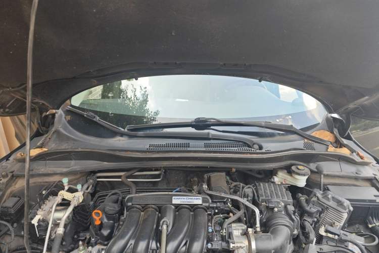 Used Honda Vezel 2018 1.5L CVT 2WD Technology Elite Model Engine Bay