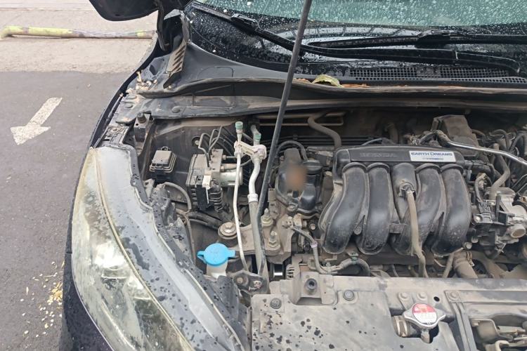 Used Honda Vezel 2018 1.5L CVT 2WD Technology Elite Model Engine Bay Right