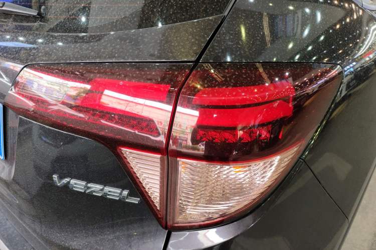 Used Honda Vezel 2018 1.5L CVT 2WD Technology Elite Model Exterior 3