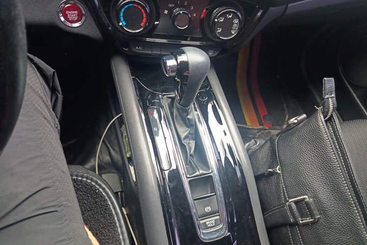 Used Honda Vezel 2018 1.5L CVT 2WD Technology Elite Model Gear Lever