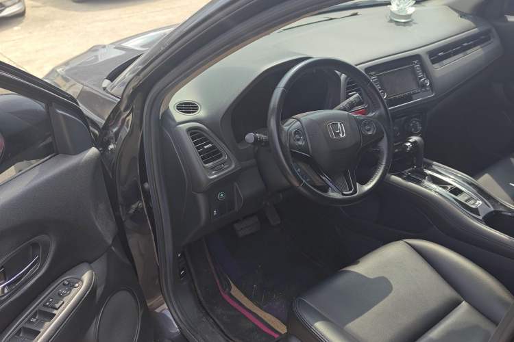 Used Honda Vezel 2018 1.5L CVT 2WD Technology Elite Model Interior 2
