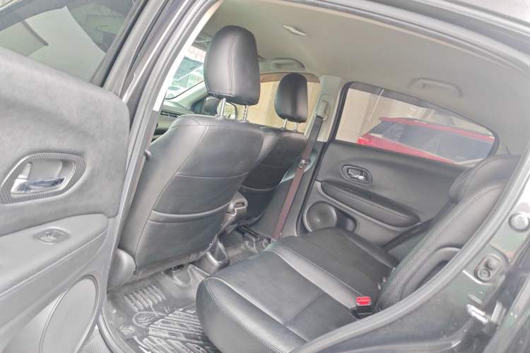 Used Honda Vezel 2018 1.5L CVT 2WD Technology Elite Model Interior 4