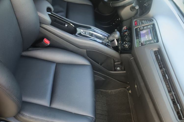 Used Honda Vezel 2018 1.5L CVT 2WD Technology Elite Model Interior 4