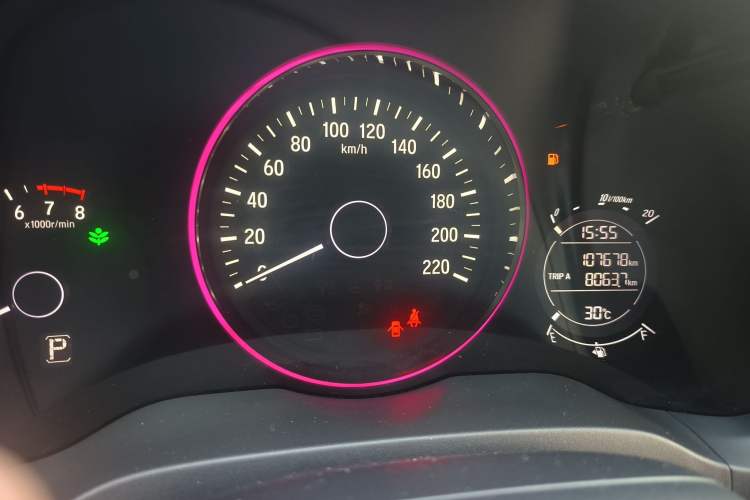 Used Honda Vezel 2018 1.5L CVT 2WD Technology Elite Model Odometer Close Up