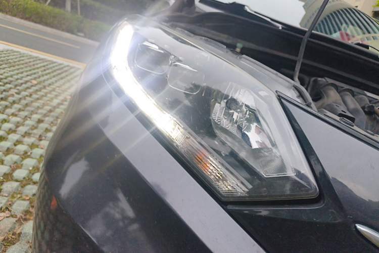 Used Honda Vezel 2018 1.5L CVT 2WD Technology Elite Model Right Front Headlight