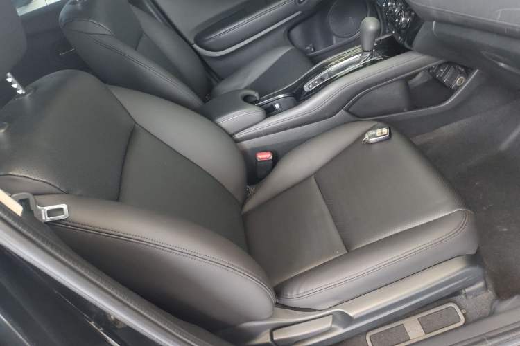 Used Honda Vezel 2018 1.5L CVT 2WD Technology Elite Model Right Front Seat