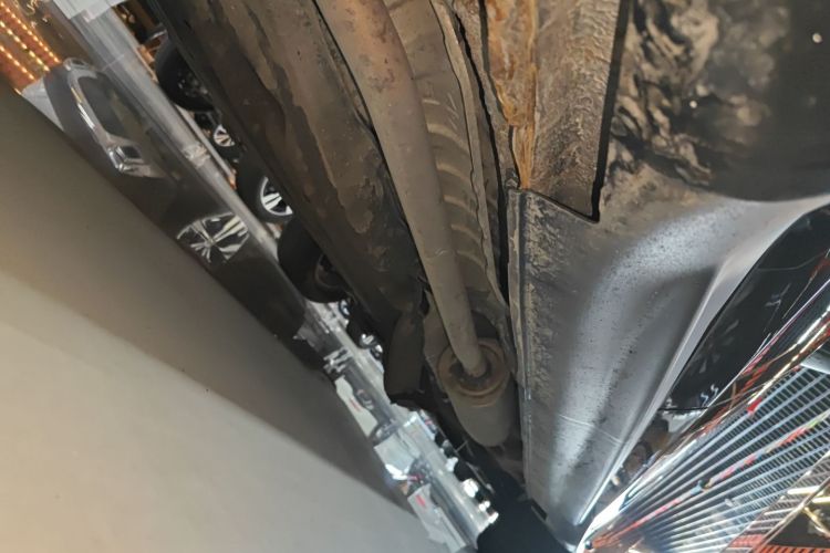 Used Honda Vezel 2018 1.5L CVT 2WD Technology Elite Model Right Side Sill
