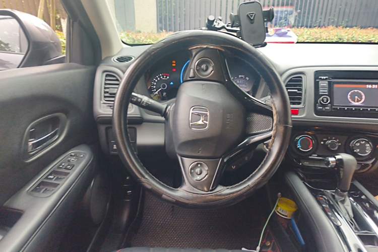 Used Honda Vezel 2018 1.5L CVT 2WD Technology Elite Model Steering Wheel