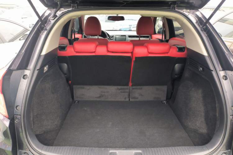 Used Honda Vezel 2018 1.5L CVT 2WD Technology Elite Model Trunk