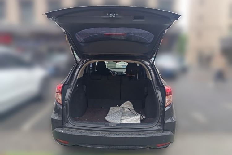 Used Honda Vezel 2018 1.5L CVT 2WD Technology Elite Model Trunk