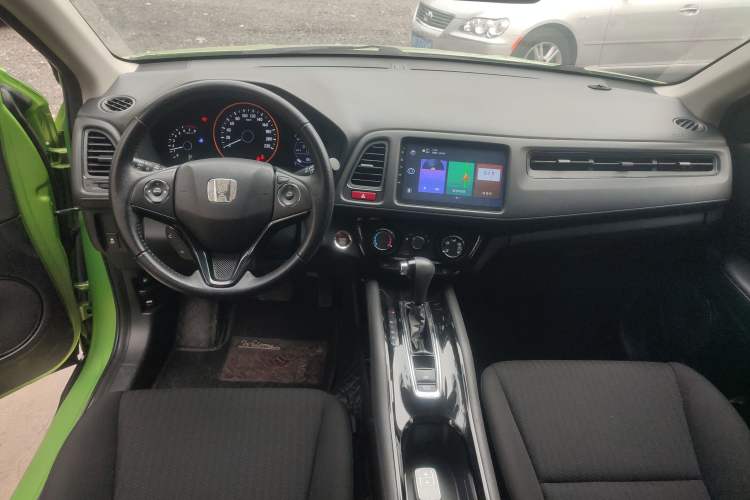 Used Honda Vezel 2018 1.5L CVT 2WD Technology Elite Model Center Console