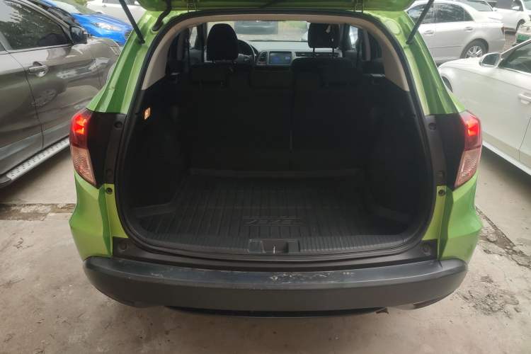 Used Honda Vezel 2018 1.5L CVT 2WD Technology Elite Model Trunk