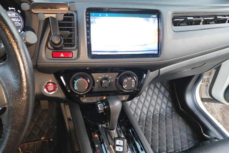 Used Honda Vezel 2018 1.5L CVT 2WD Technology Elite Model Audio And AC Panel