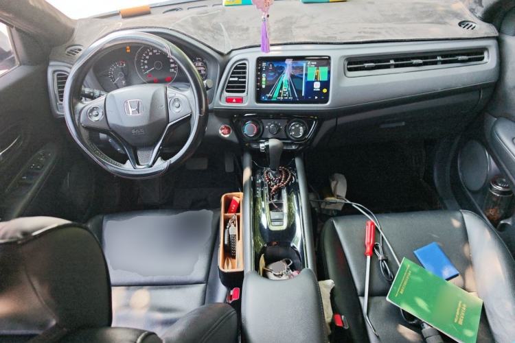 Used Honda Vezel 2018 1.5L CVT 2WD Technology Elite Model Center Console