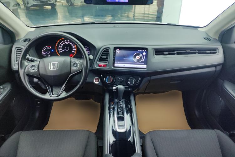 Used Honda Vezel 2018 1.5L CVT 2WD Technology Elite Model Center Console