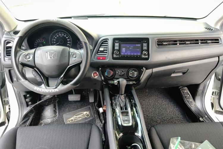Used Honda Vezel 2018 1.5L CVT 2WD Technology Elite Model Center Console