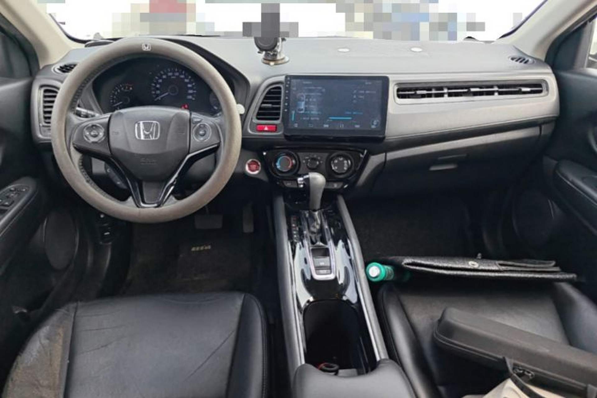 Used Honda Vezel 2018 1.5L CVT 2WD Technology Elite Model Center Console