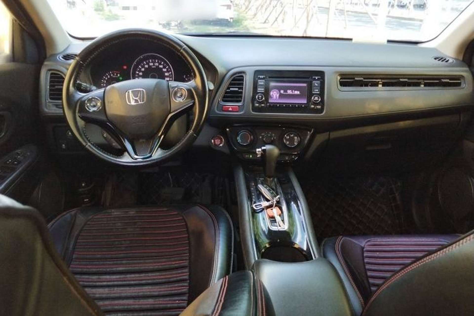 Used Honda Vezel 2018 1.5L CVT 2WD Technology Elite Model Center Console