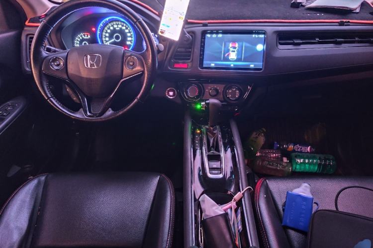 Used Honda Vezel 2018 1.5L CVT 2WD Technology Elite Model Center Console