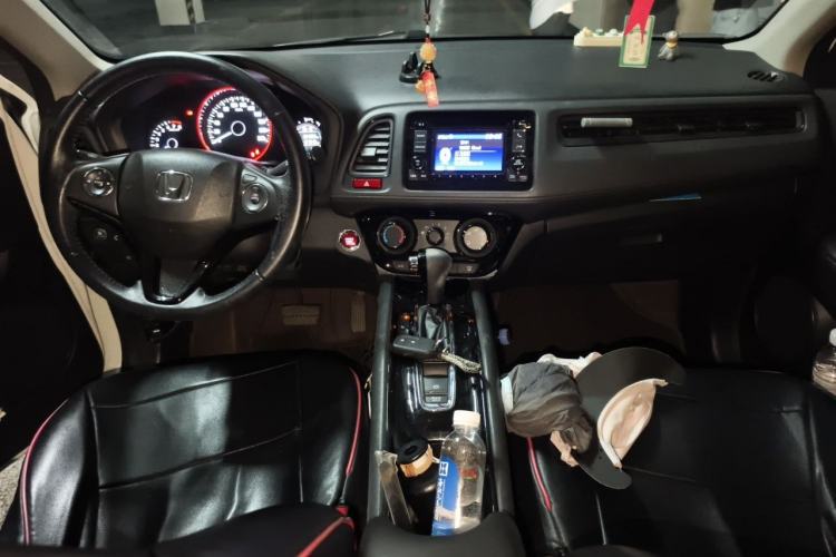 Used Honda Vezel 2018 1.5L CVT 2WD Technology Elite Model Center Console