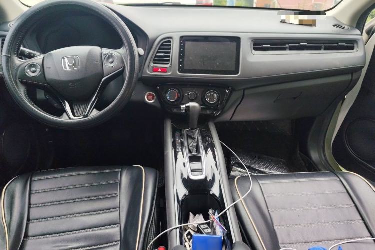 Used Honda Vezel 2018 1.5L CVT 2WD Technology Elite Model Center Console