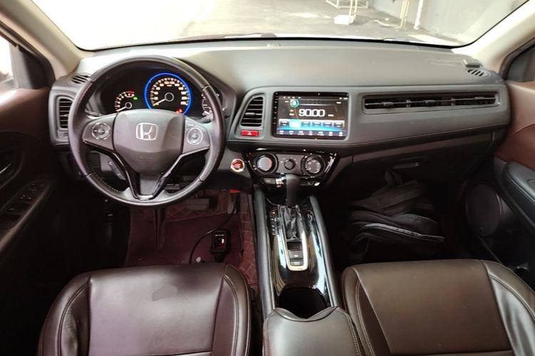 Used Honda Vezel 2018 1.5L CVT 2WD Technology Elite Model Center Console