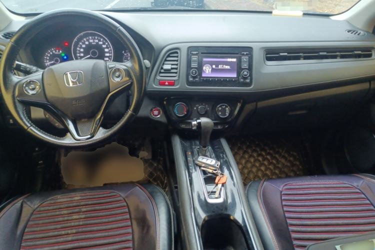 Used Honda Vezel 2018 1.5L CVT 2WD Technology Elite Model Center Console