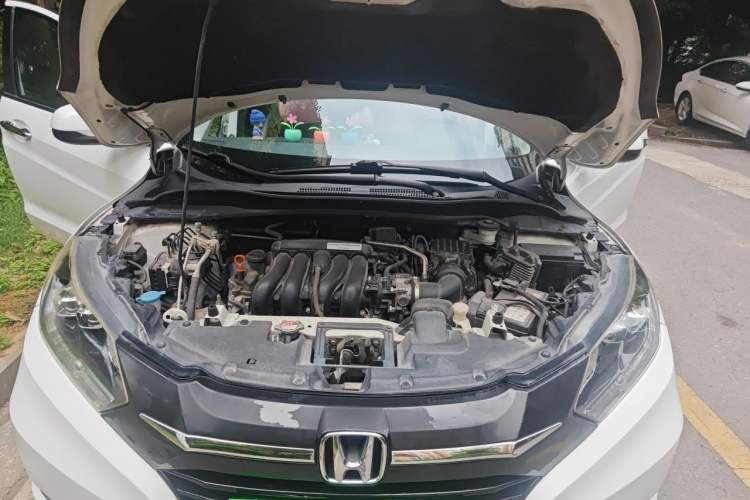 Used Honda Vezel 2018 1.5L CVT 2WD Technology Elite Model Engine Bay