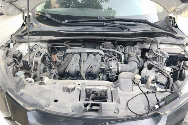 Used Honda Vezel 2018 1.5L CVT 2WD Technology Elite Model Engine Bay