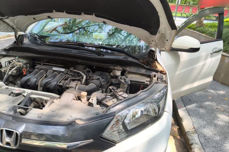Used Honda Vezel 2018 1.5L CVT 2WD Technology Elite Model Engine Bay Left
